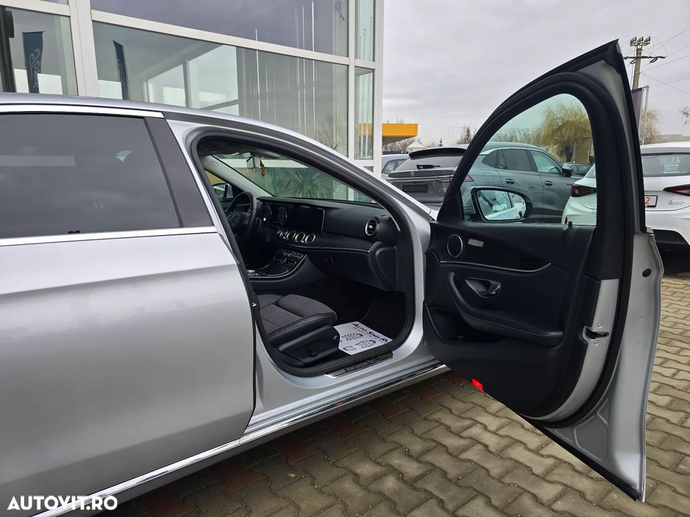 Mercedes-Benz E 200 4Matic 9G-TRONIC - 9