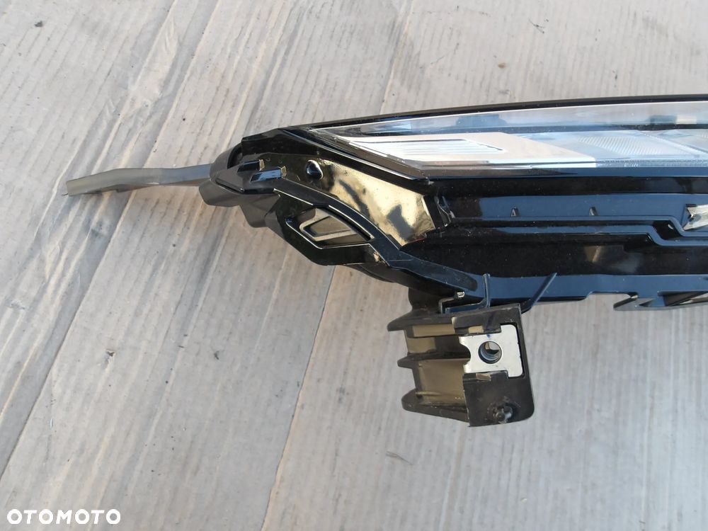 LAMPA PRAWY PRZOD FULL LED MITSUBISHI ECLIPSE CROSS LIFT - 4