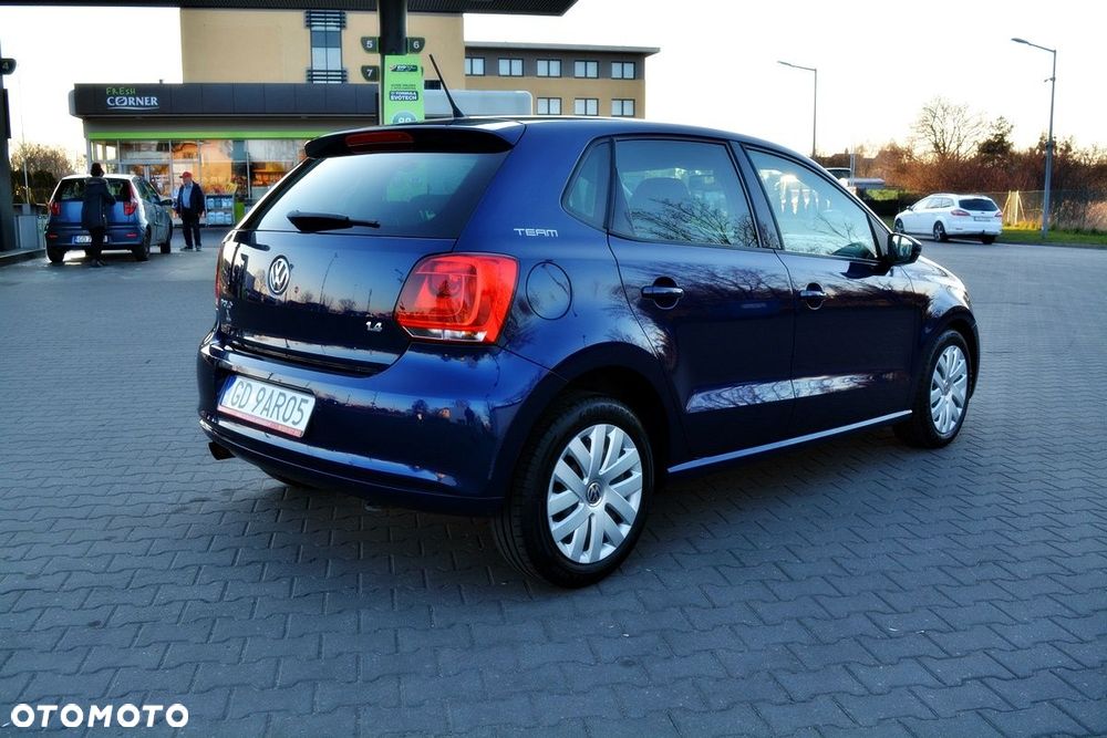 Volkswagen Polo 1.4 MATCH - 17