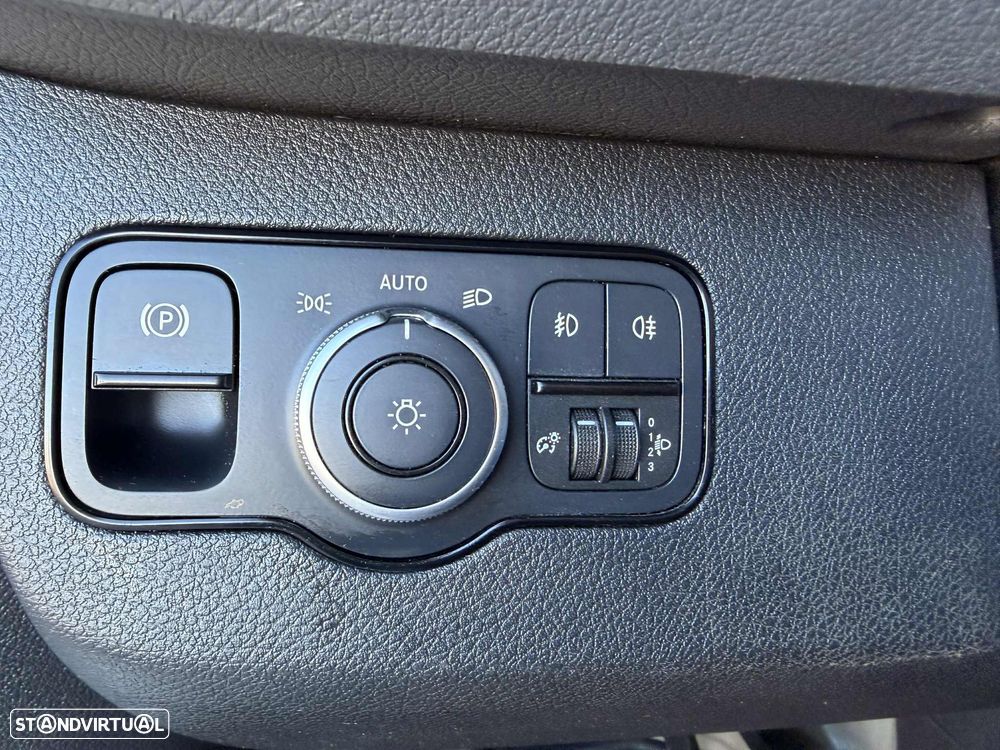 Mercedes-Benz E-SPRINTER - 9