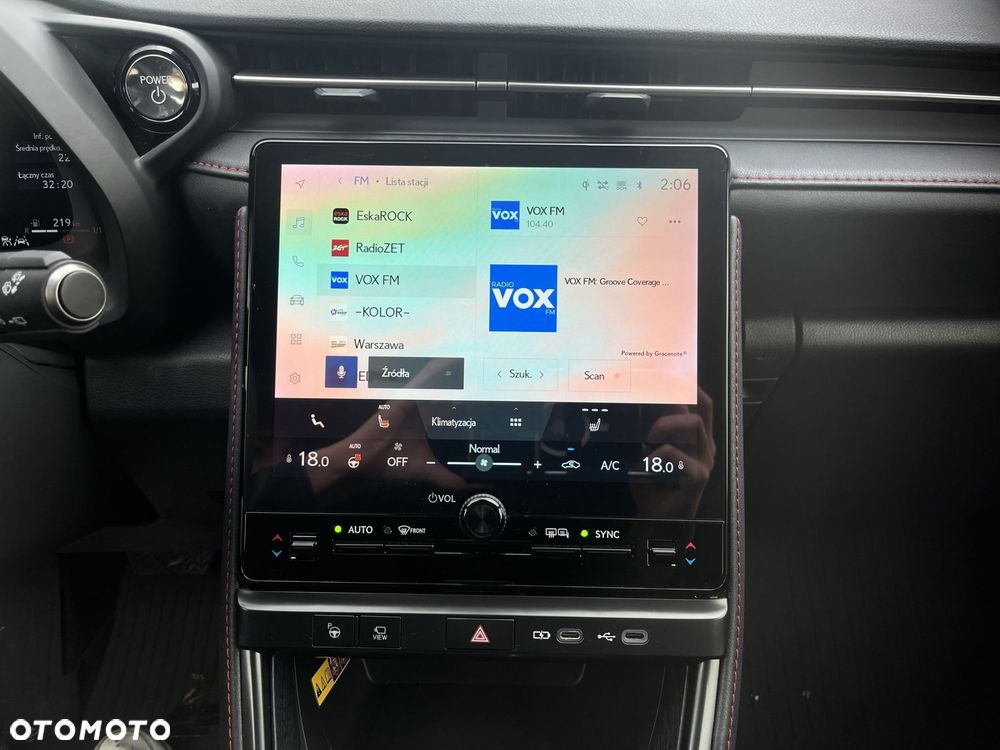 Lexus LBX 1.5 Hybrid Emotion - 18