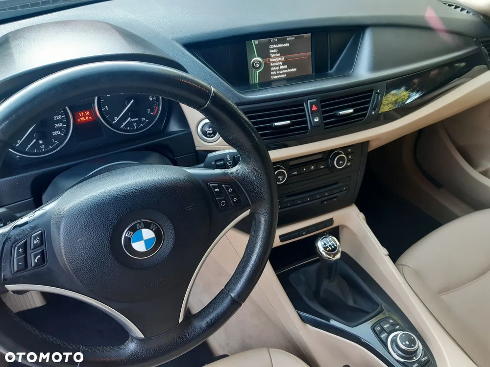 BMW X1 sDrive18i Sport Line - 25