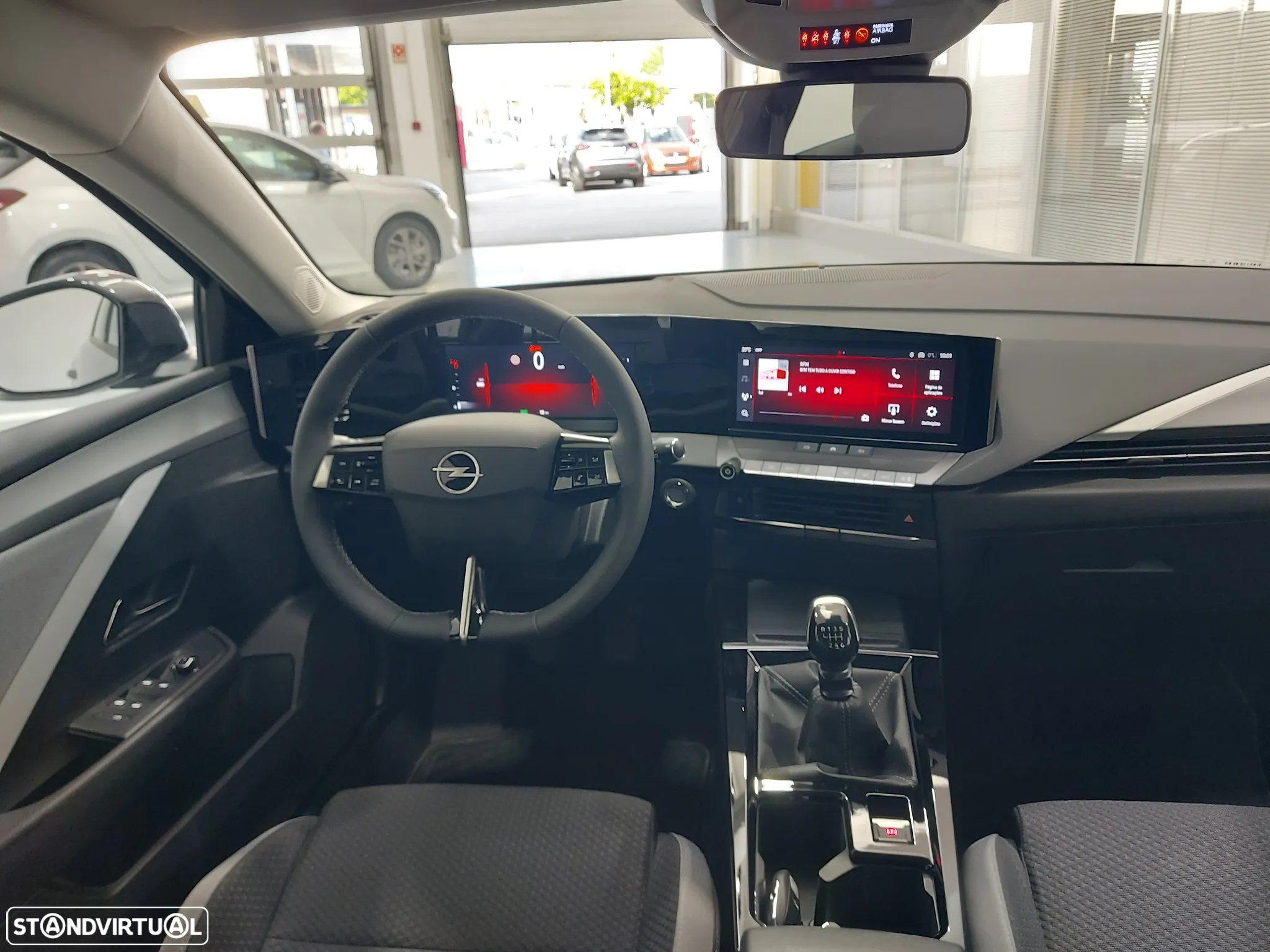 Opel Astra 1.2 T Edition - 14