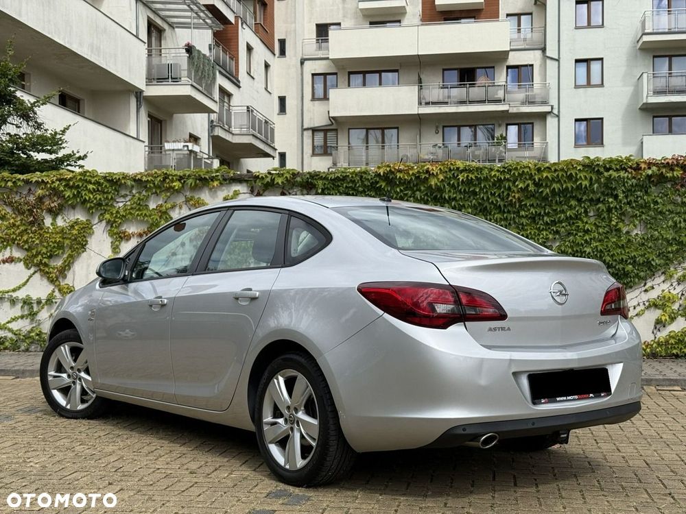 Opel Astra 1.4 T Active EU6 - 6