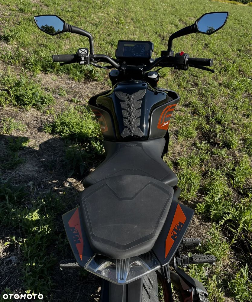 KTM Duke 125 - 12