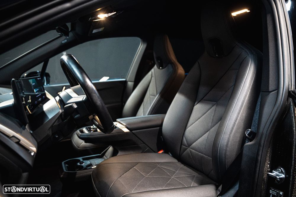 BMW iX xDrive 40 Pack Desportivo - 14