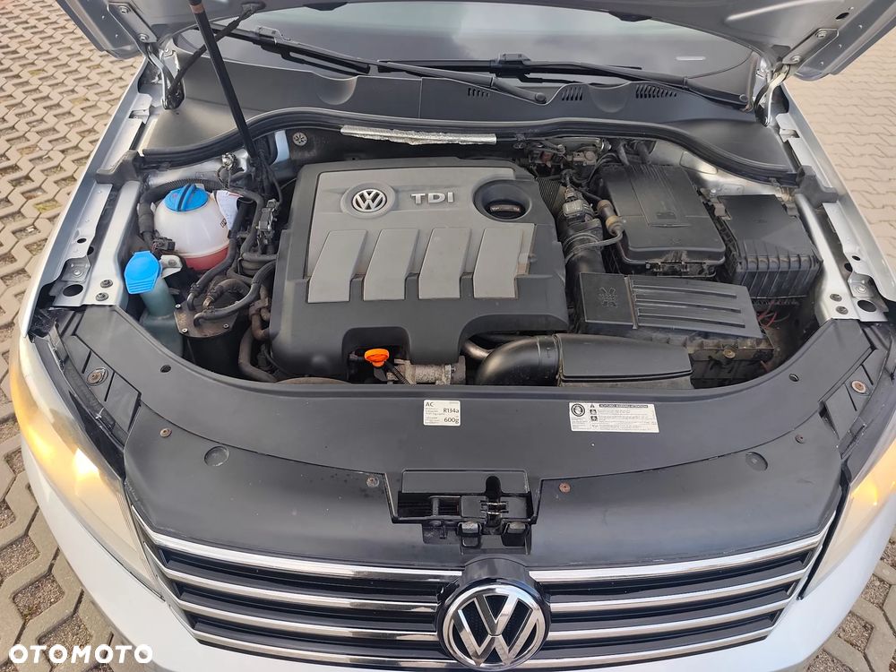Volkswagen Passat 1.6 TDI Comfortline - 13