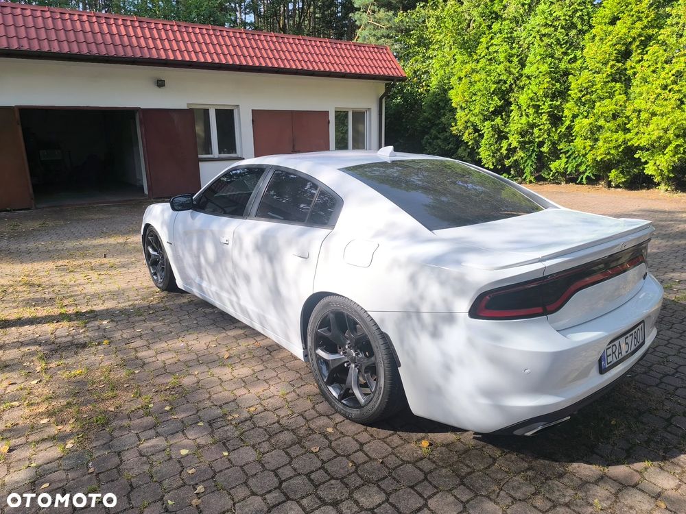 Dodge Charger ver-5-7-r-t - 6