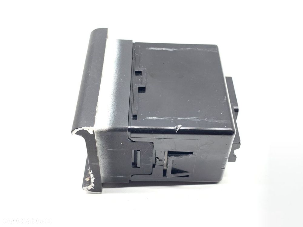 GNIAZDO USB  KIA OPTIMA (JF) 2015 - 2022 1.7 CRDi 104 kW [141 KM] olej napędowy 2015 - 2022 - 2