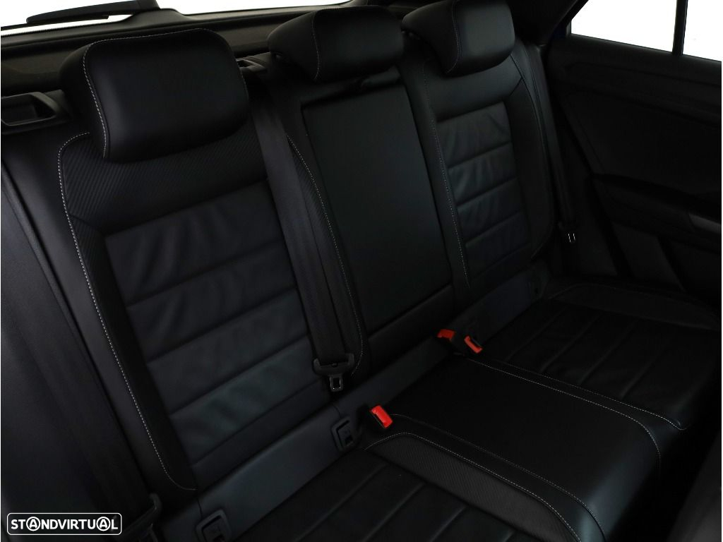 VW T-Roc 1.5 TSI R-Line DSG - 32