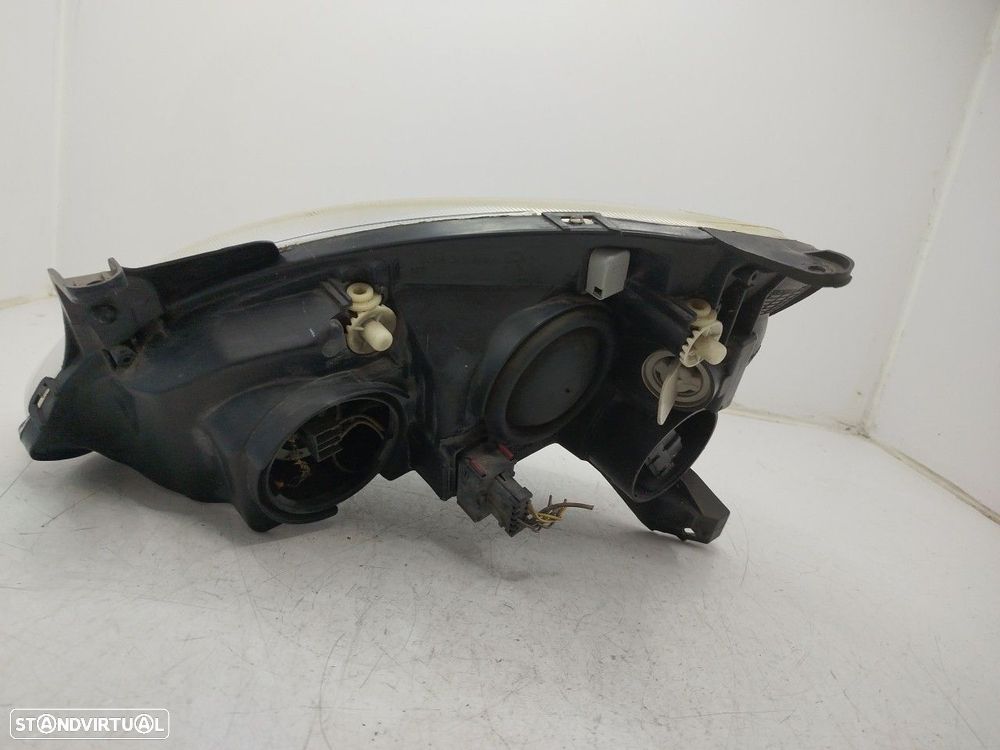 Farol/ Otica Dianteiro Dto Opel Corsa C - 4