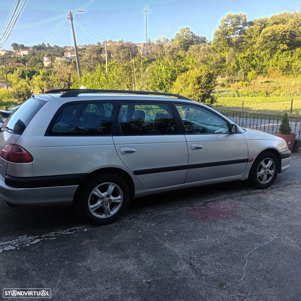 Toyota Avensis SW - 3