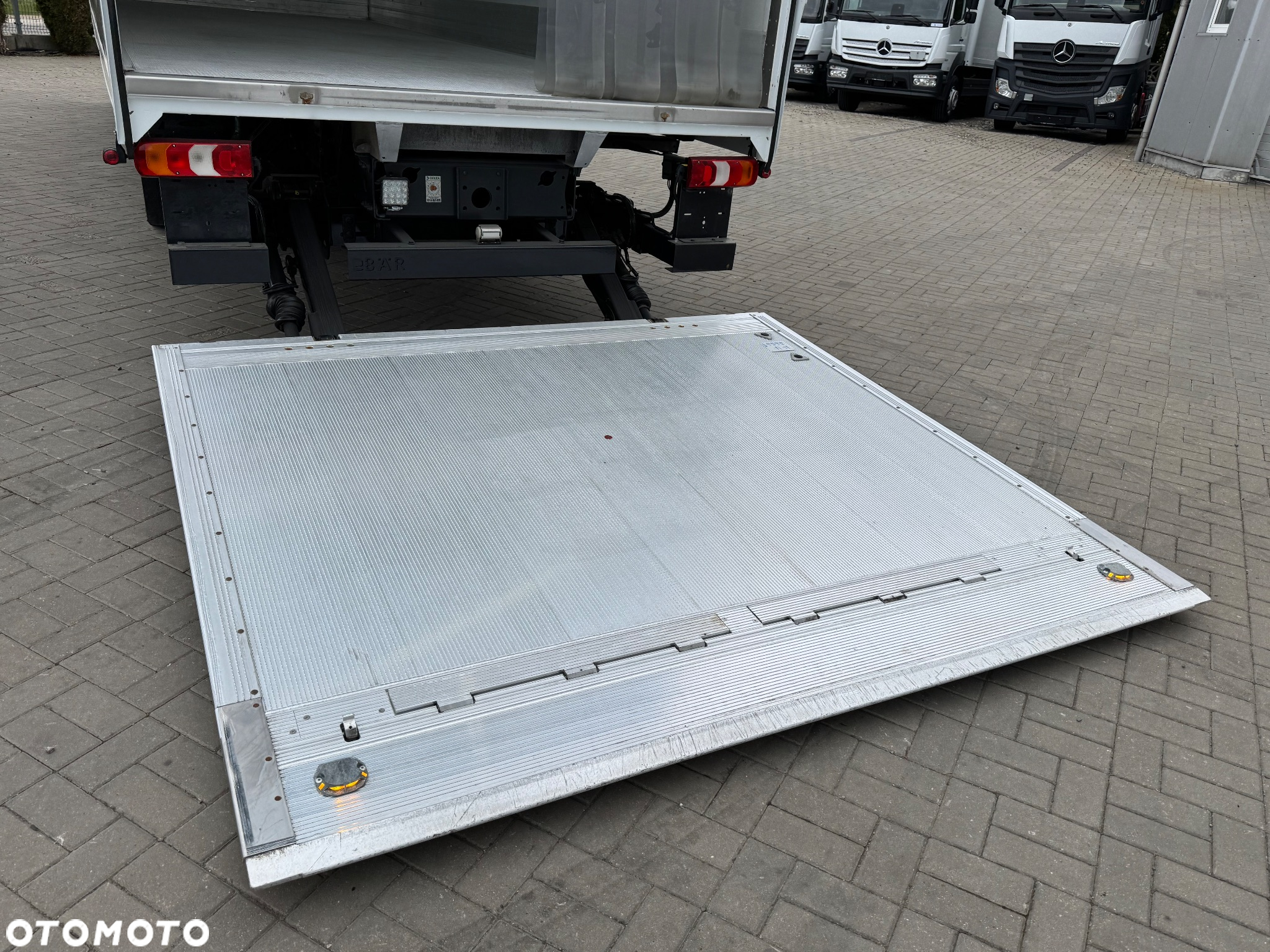 Mercedes-Benz ATEGO 1221 CHŁODNIA 7.3m + WINDA - 13