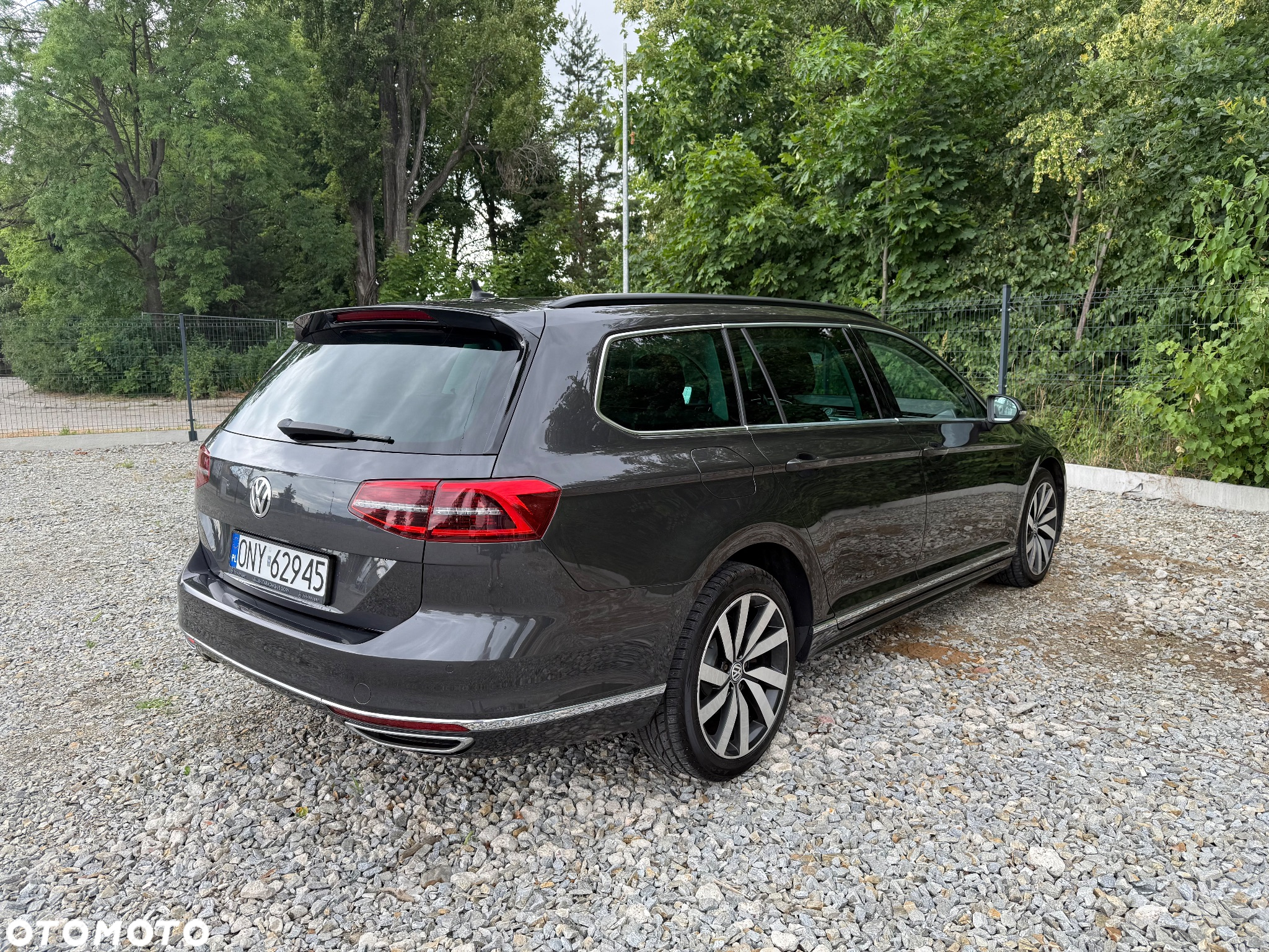 Volkswagen Passat Variant 1.6 TDI SCR DSG - 7