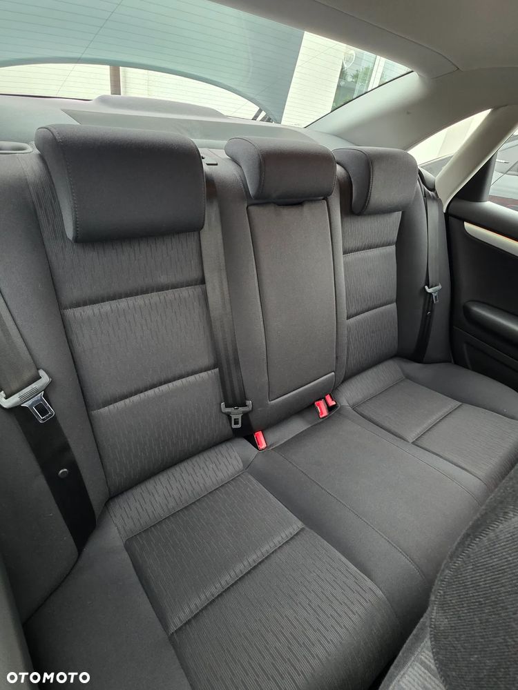 Audi A4 Limousine 1.8 - 10