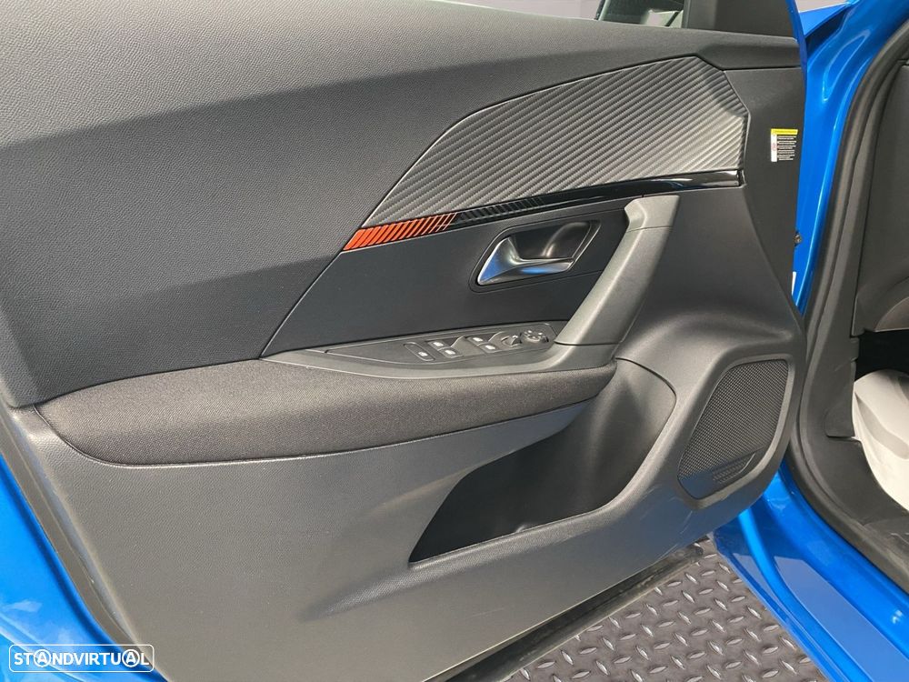Peugeot e-2008 50 kWh Active Pack - 18