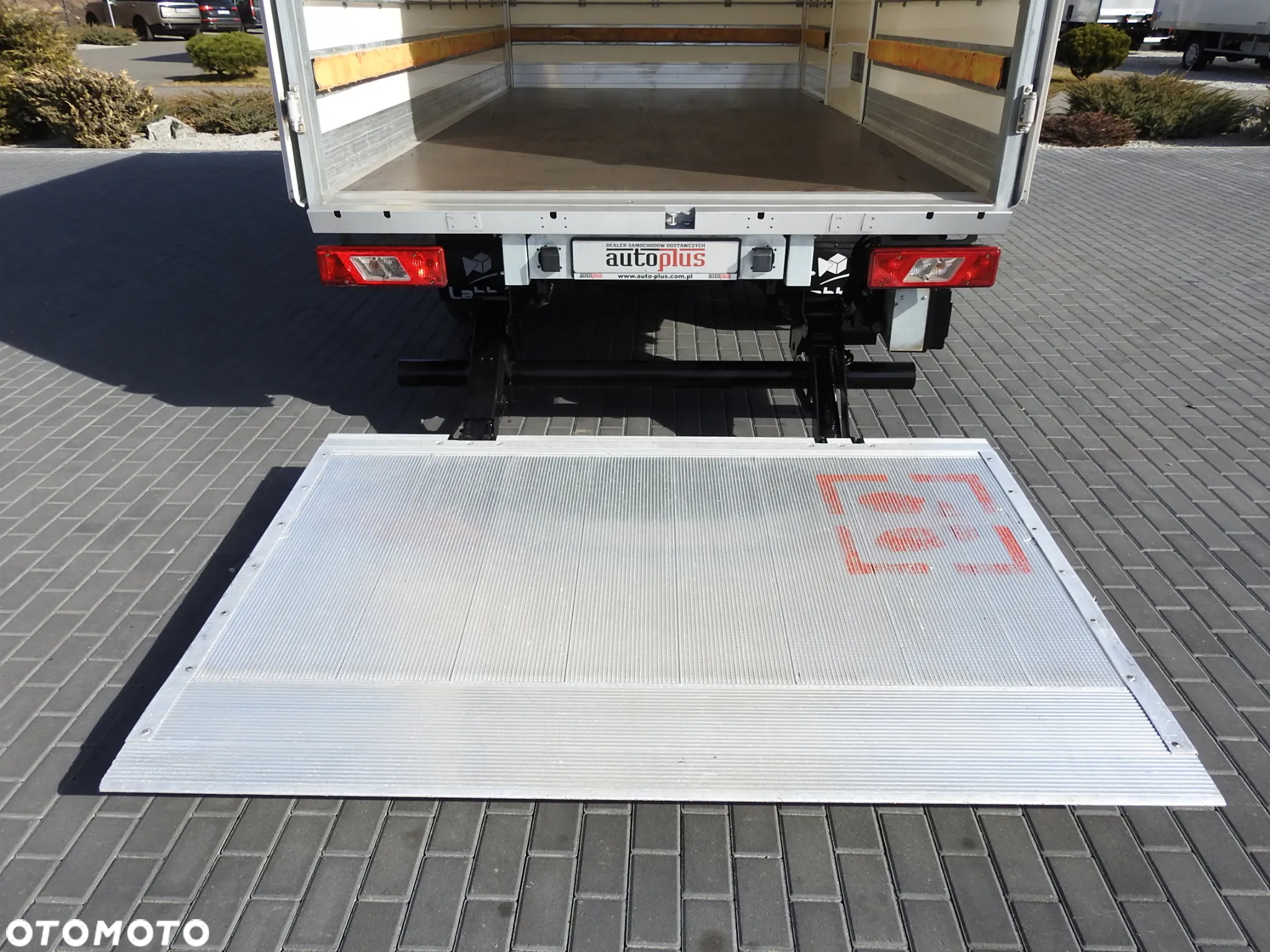 Ford TRANSIT  KONTENER WINDA 8 PALET TEMPOMAT LEDY BLIŹNIACZE KOŁA KLIMATYZACJA 170KM [ B14018 ] - 21