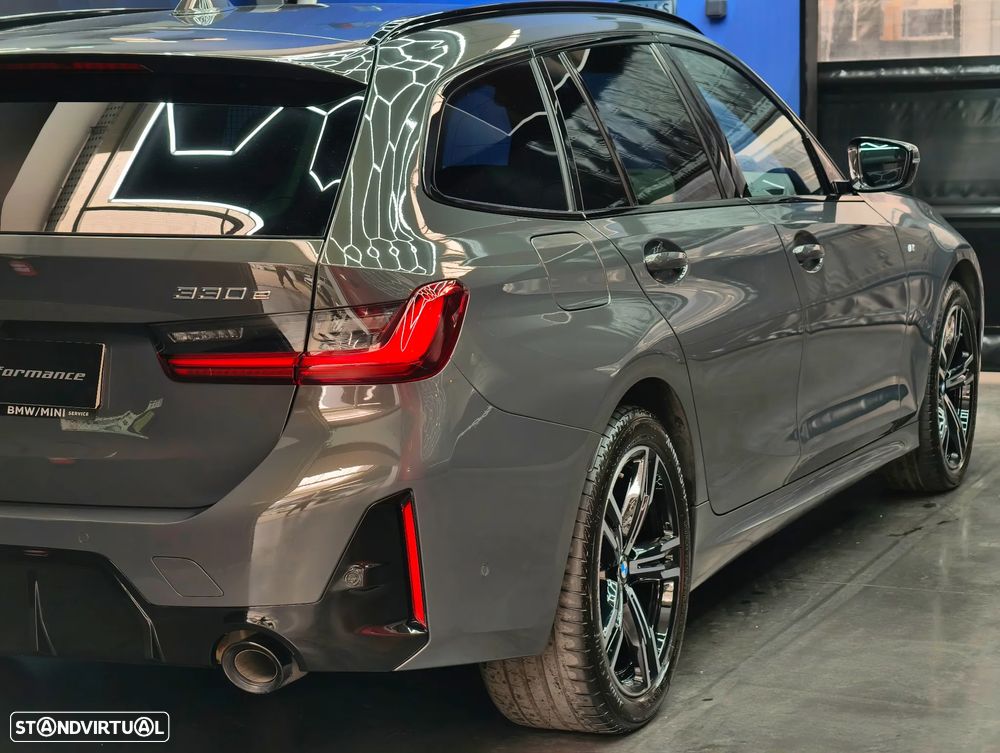 BMW 330 e Pack Desportivo M Pro Auto - 56