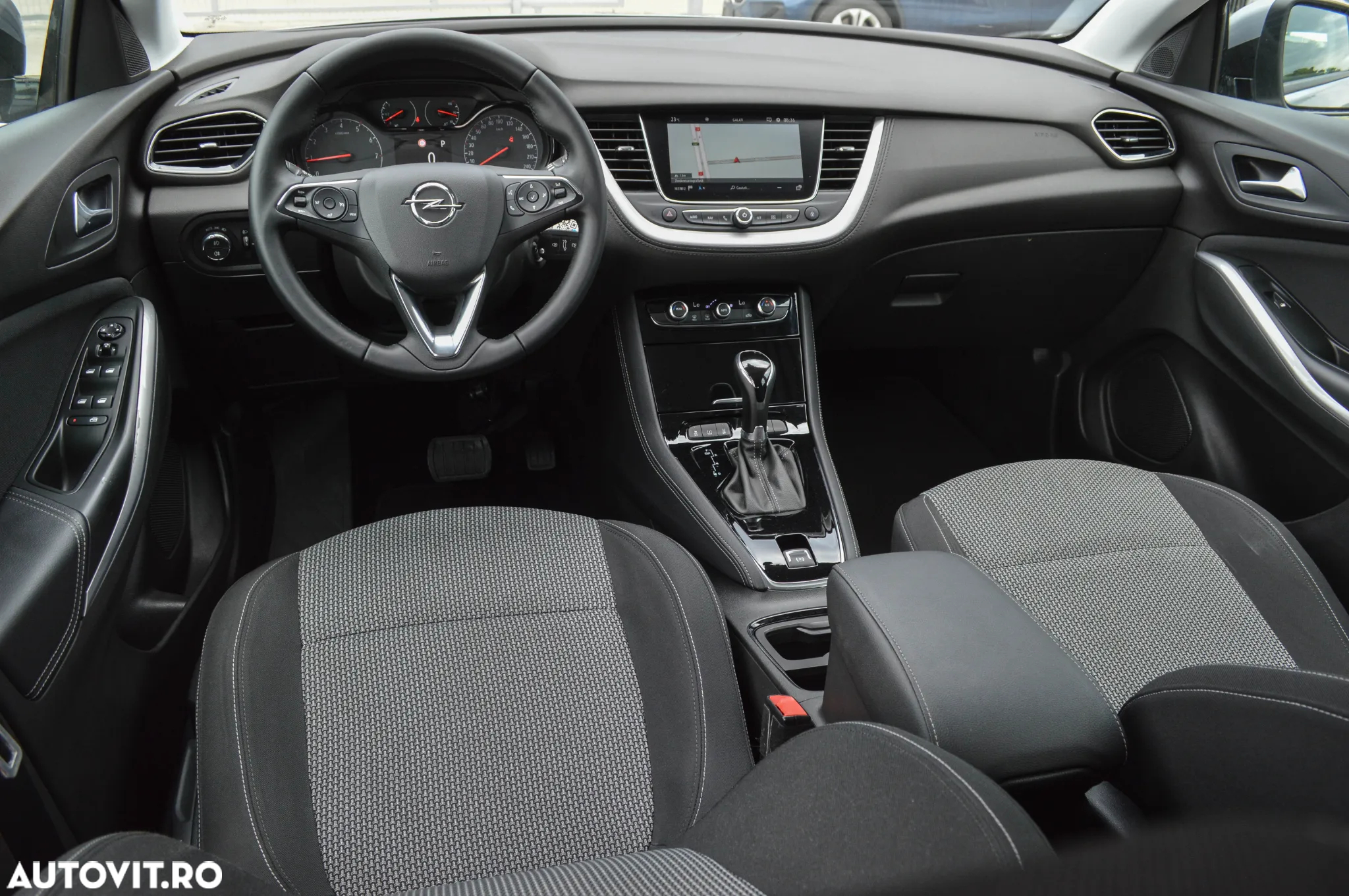 Opel Grandland X 1.5 D Start/Stop Automatik Business Edition - 33