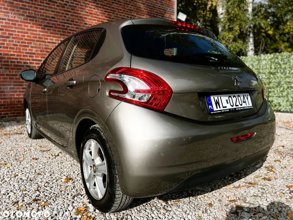 Peugeot 208 - 34
