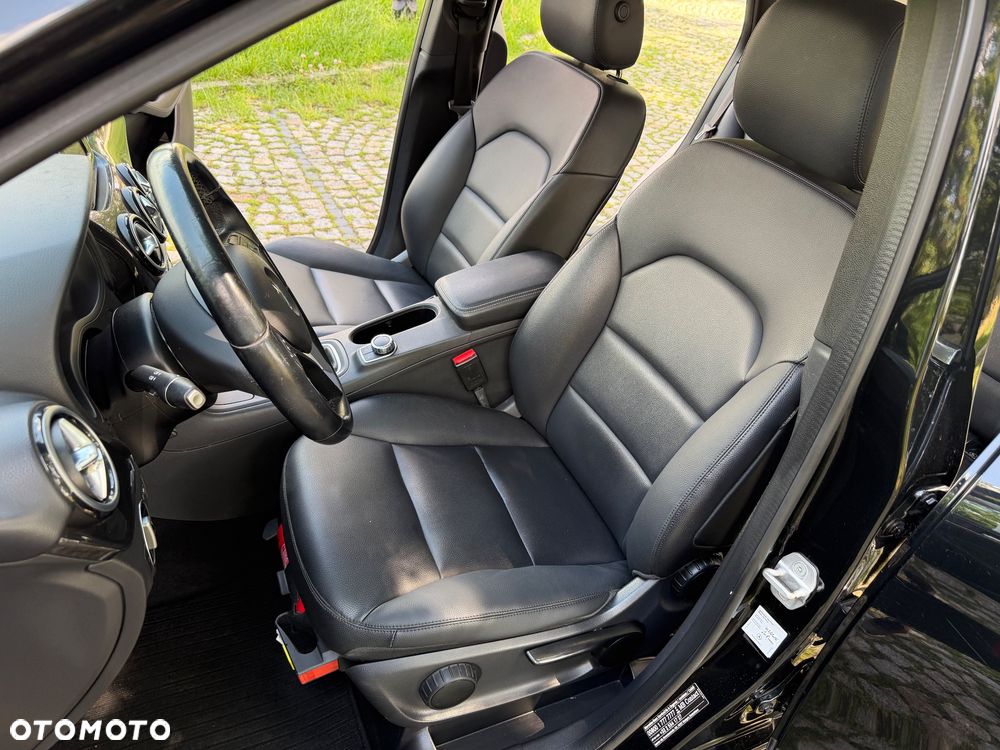 Mercedes-Benz Klasa B 180 d Peak Edition - 23