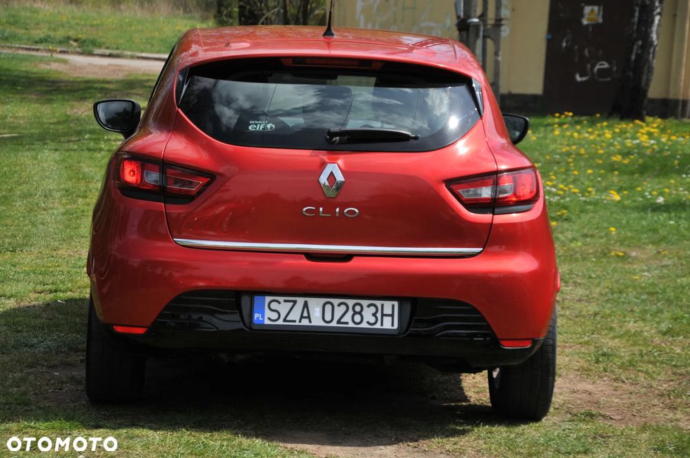 Renault Clio 1.2 16V 75 LIMITED - 13