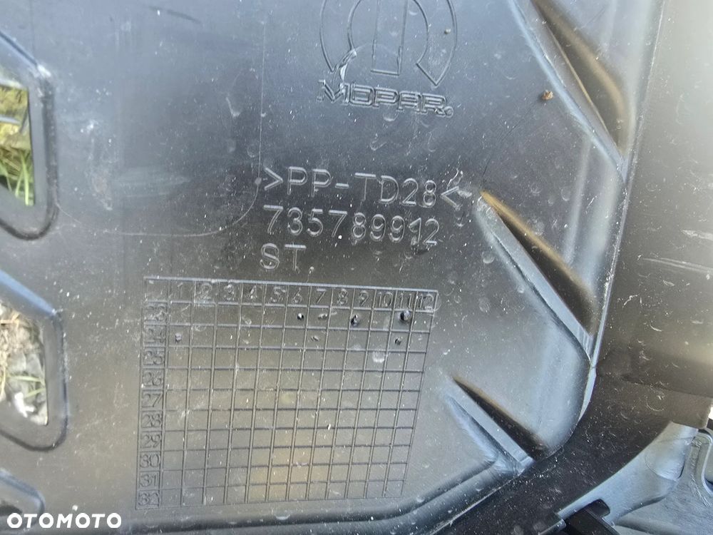Fiat abarth 600 e zderzak przód dolna część oryginał ładny - 5