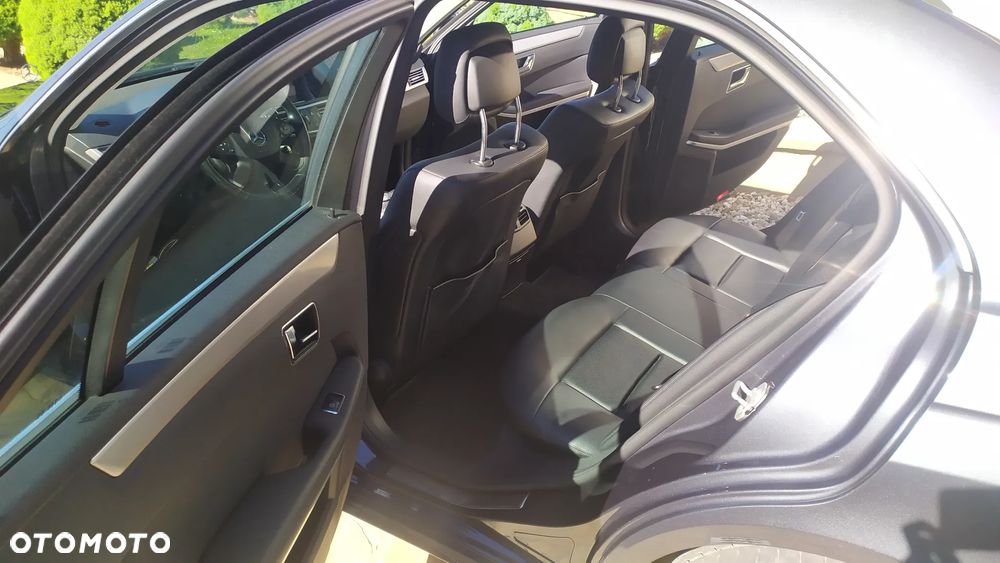 Mercedes-Benz Klasa E 350 CDI BlueEff - 13