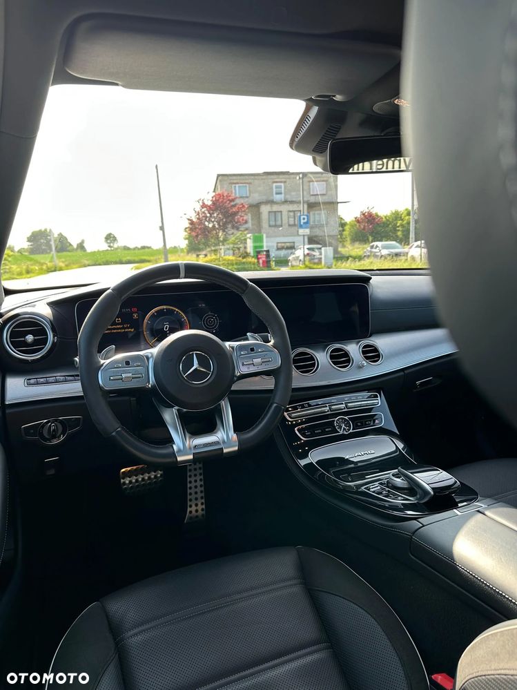Mercedes-Benz Klasa E AMG 63 S 4Matic+ T 9G-TRONIC - 20
