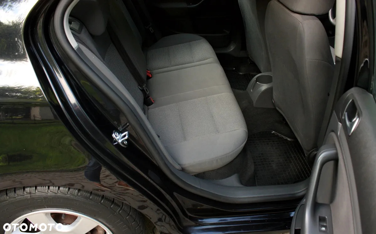 Volkswagen Jetta 1.9 TDI Comfortline - 9