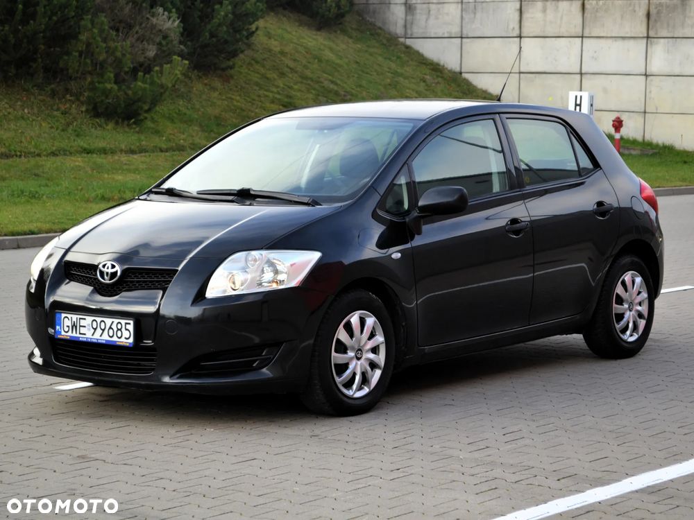 Toyota Auris 1.4 D-4D Luna - 1