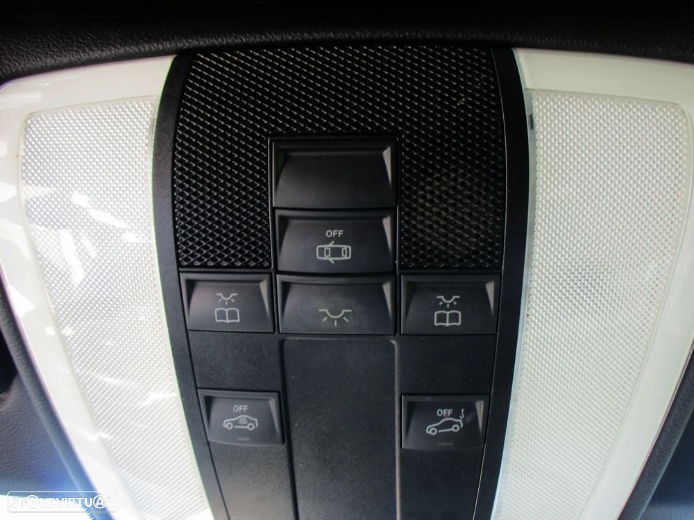 Mercedes-Benz E 250 CDi Avantgarde BlueEfficiency Auto - 32
