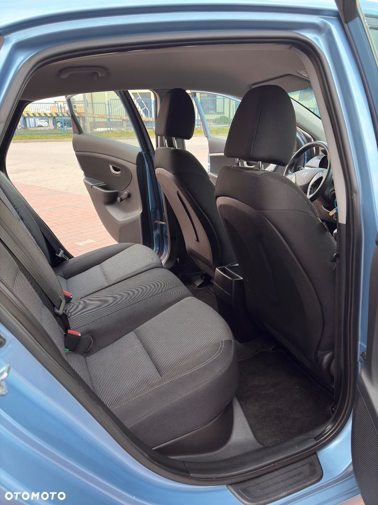 Hyundai i30 1.4 Classic + - 11