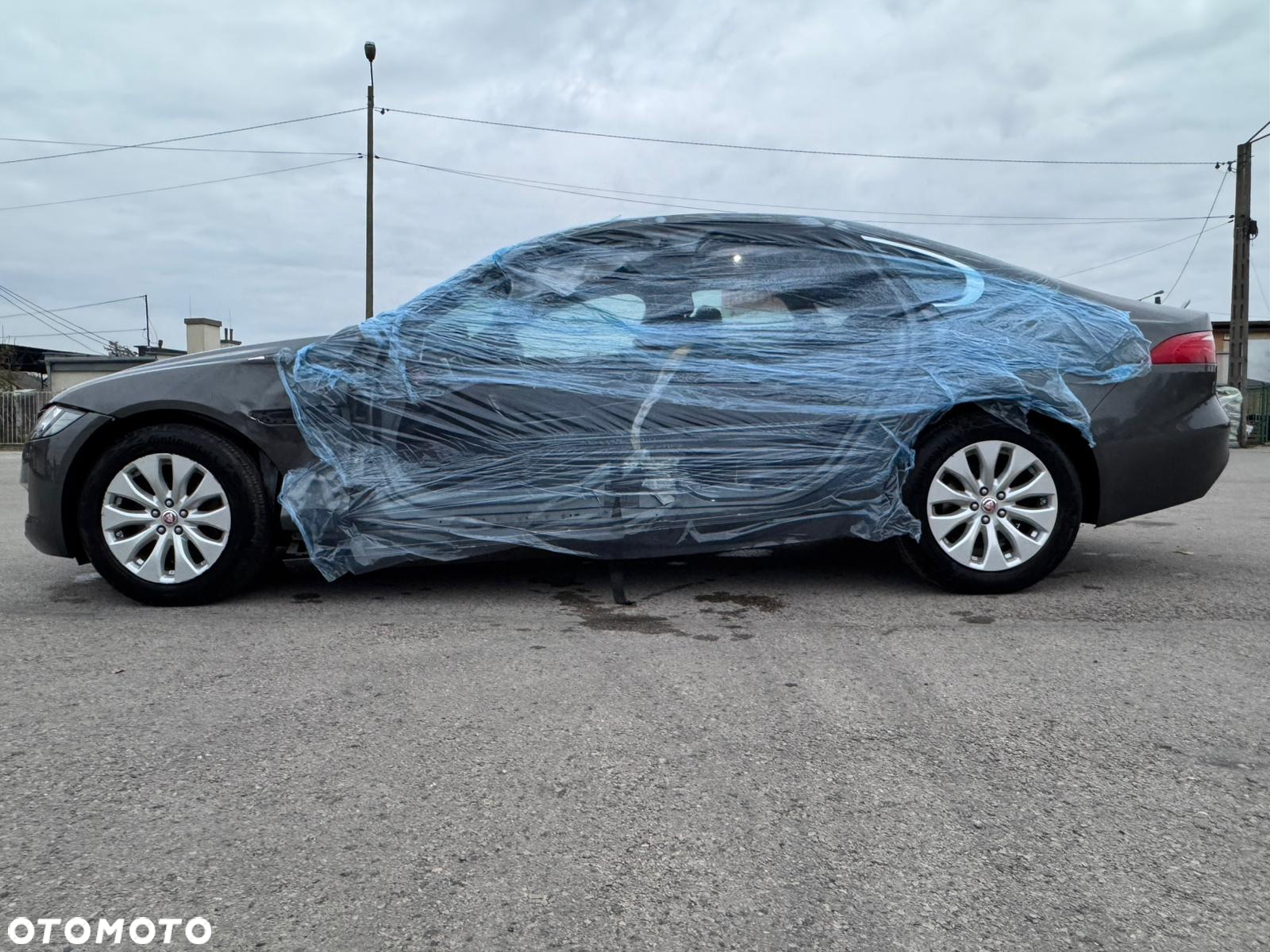 Jaguar XF E-Performance Prestige - 35