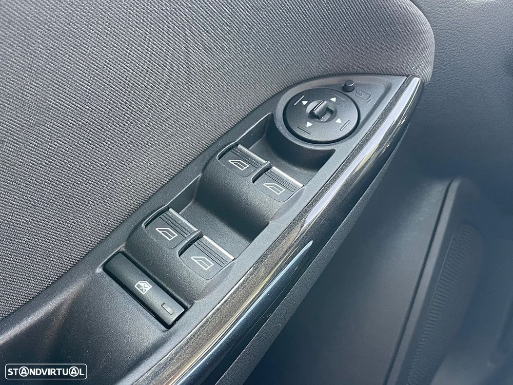 Ford Focus SW 1.5 TDCi Titanium - 37