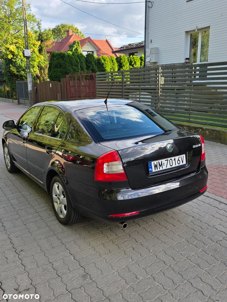 Skoda Octavia 1.6 Elegance - 25