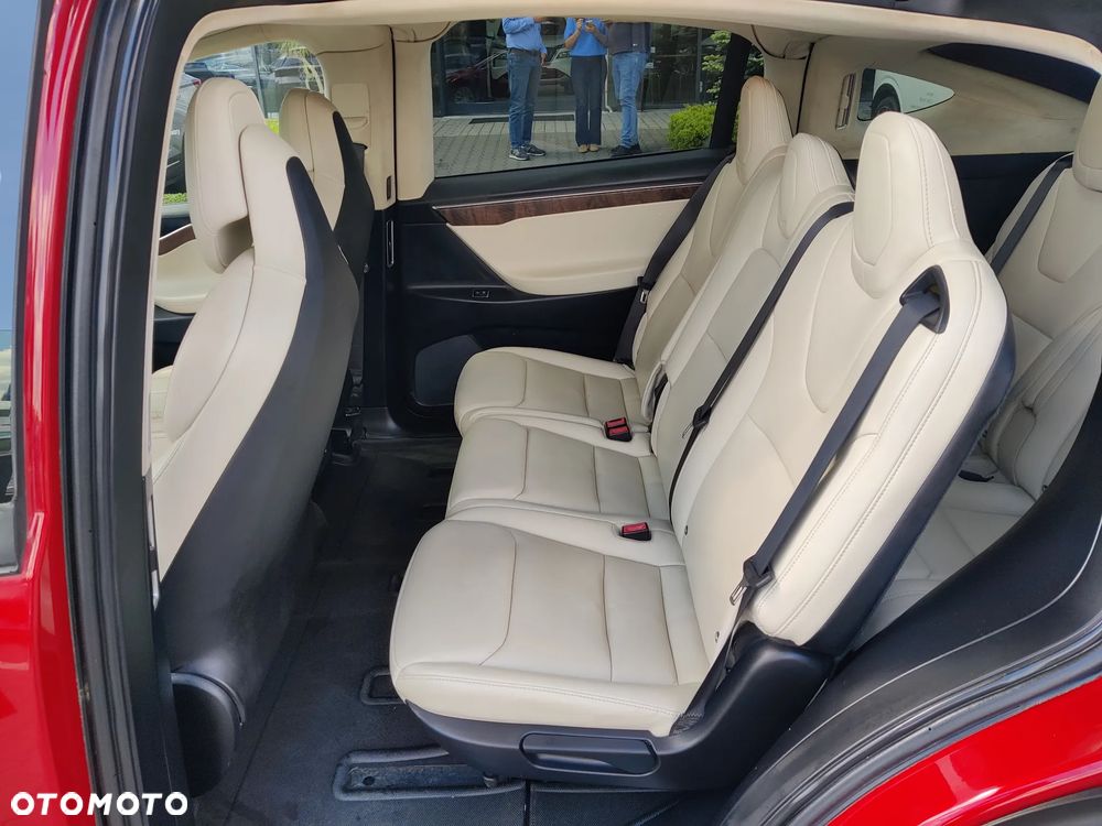 Tesla Model X Long Range Plus - 17