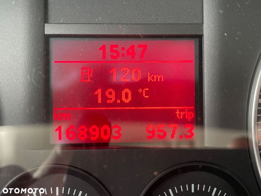 Volkswagen Touran 1.4 TSI Cross - 31