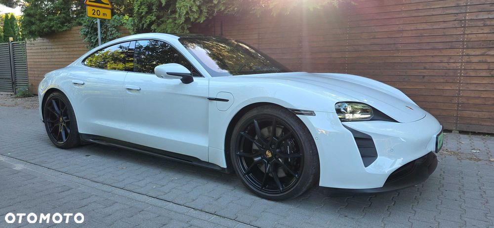 Porsche Taycan - 1