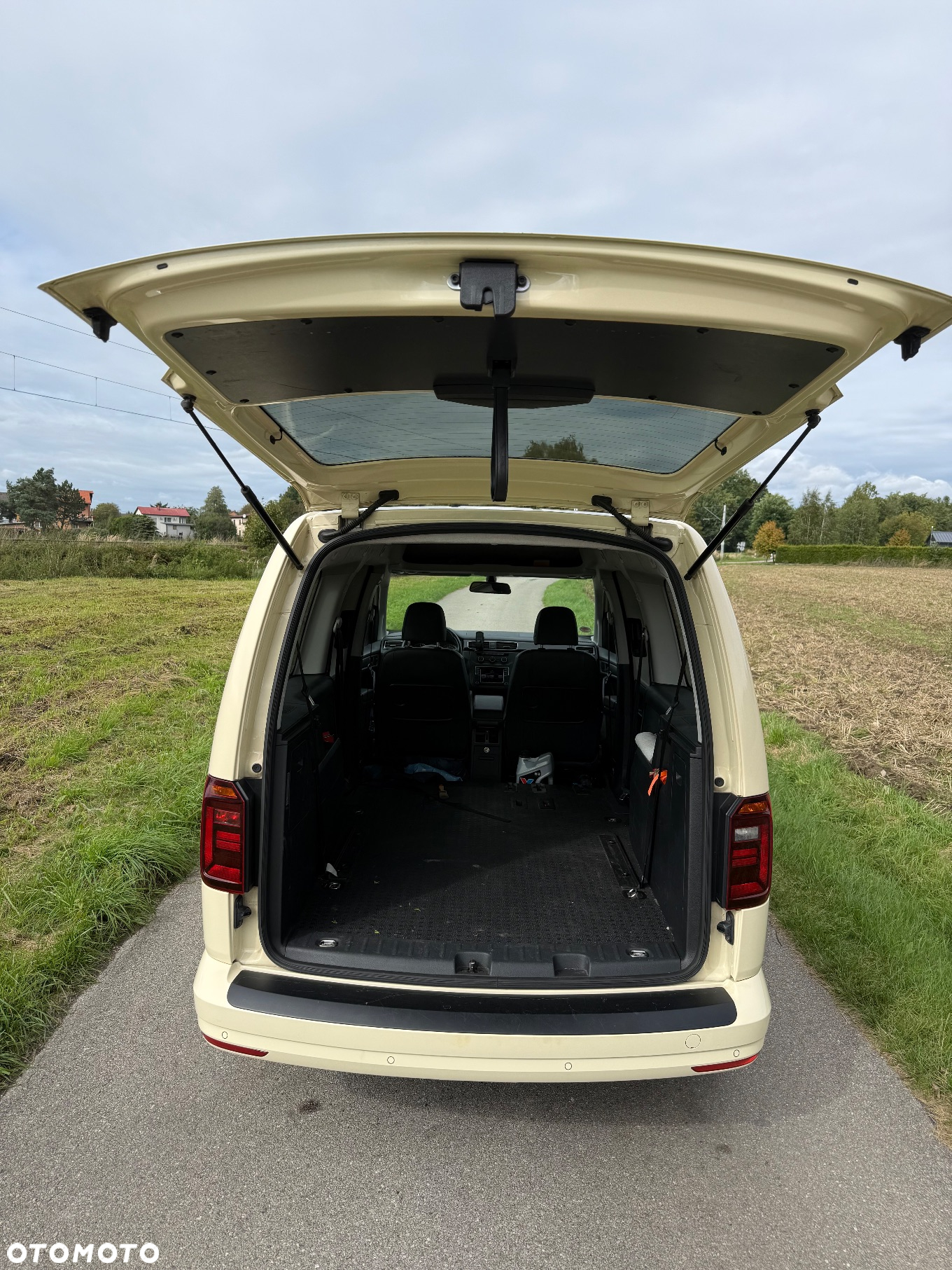 Volkswagen Caddy 2.0 TDI (7-Si.) DSG Maxi Comfortline - 9