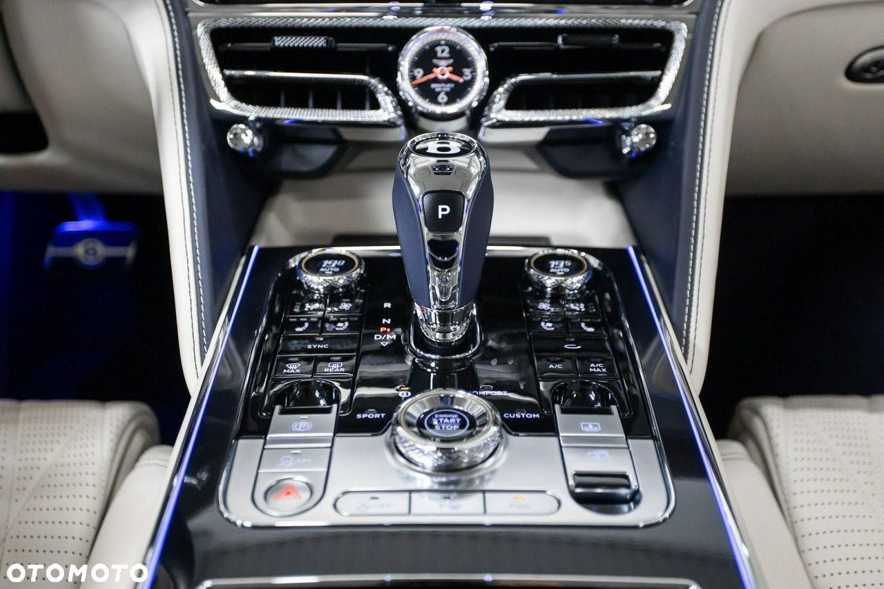 Bentley Flying Spur - 18