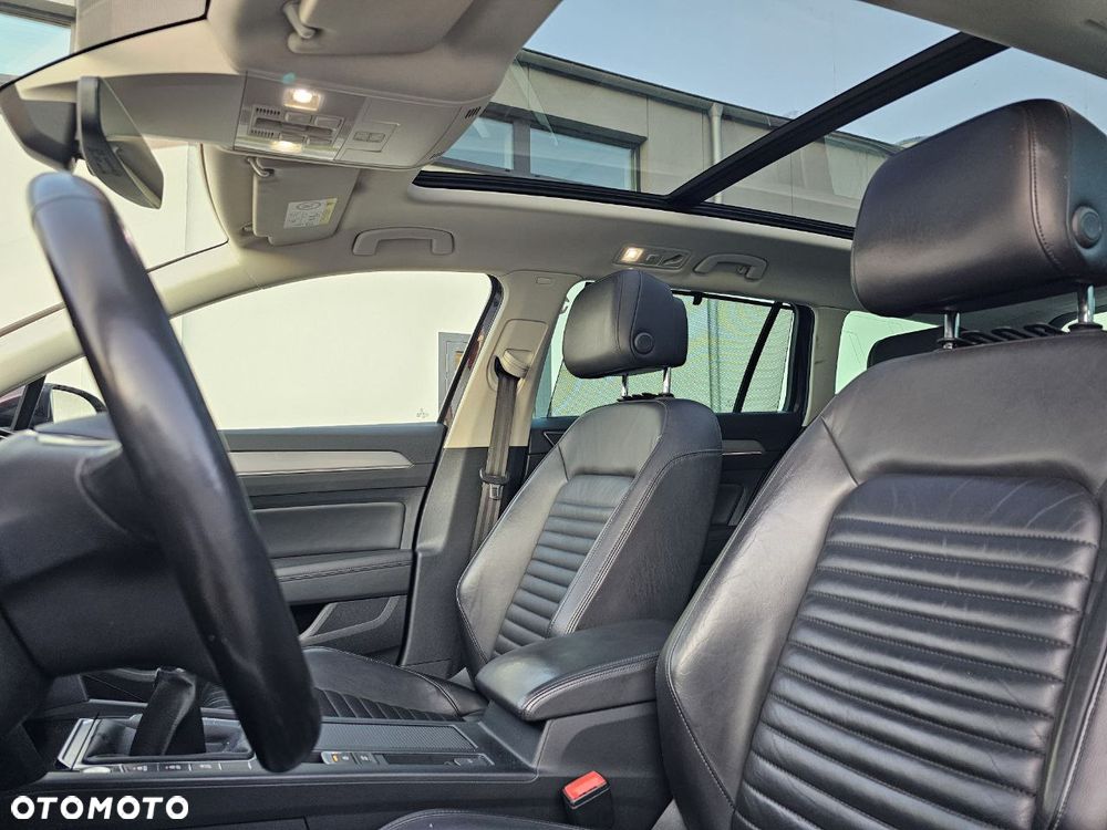Volkswagen Passat - 20