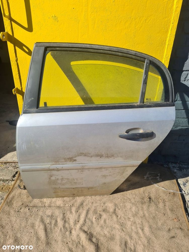 Drzwi Lewe Tylne Kompletne Opel Vectra C - 1