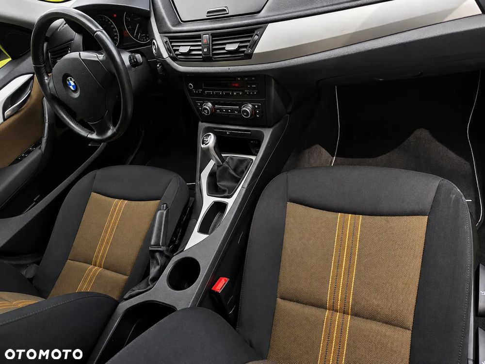 BMW X1 sDrive18i xLine - 27