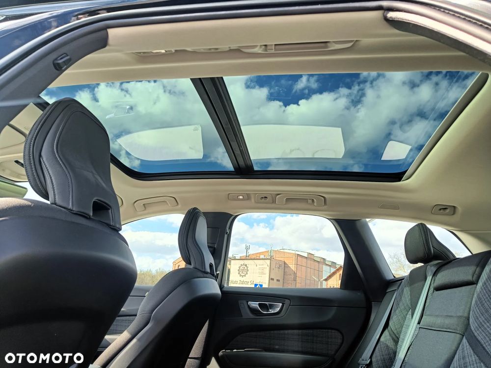 Volvo XC 60 T6 Plug-In Hybrid AWD Inscription Expression - 30