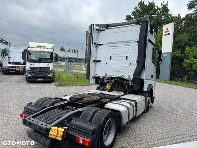 Mercedes-Benz Actros - 4