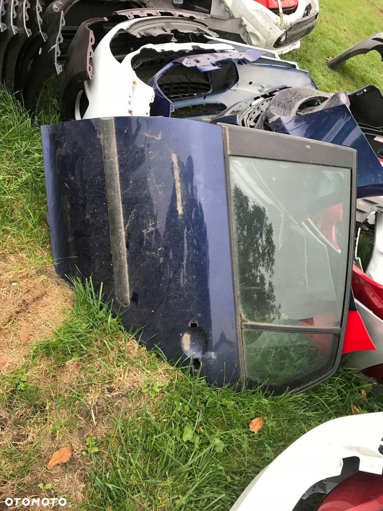 GOLF 5 DRZWI PRAWY LEWY TYL KPL INNE - 1
