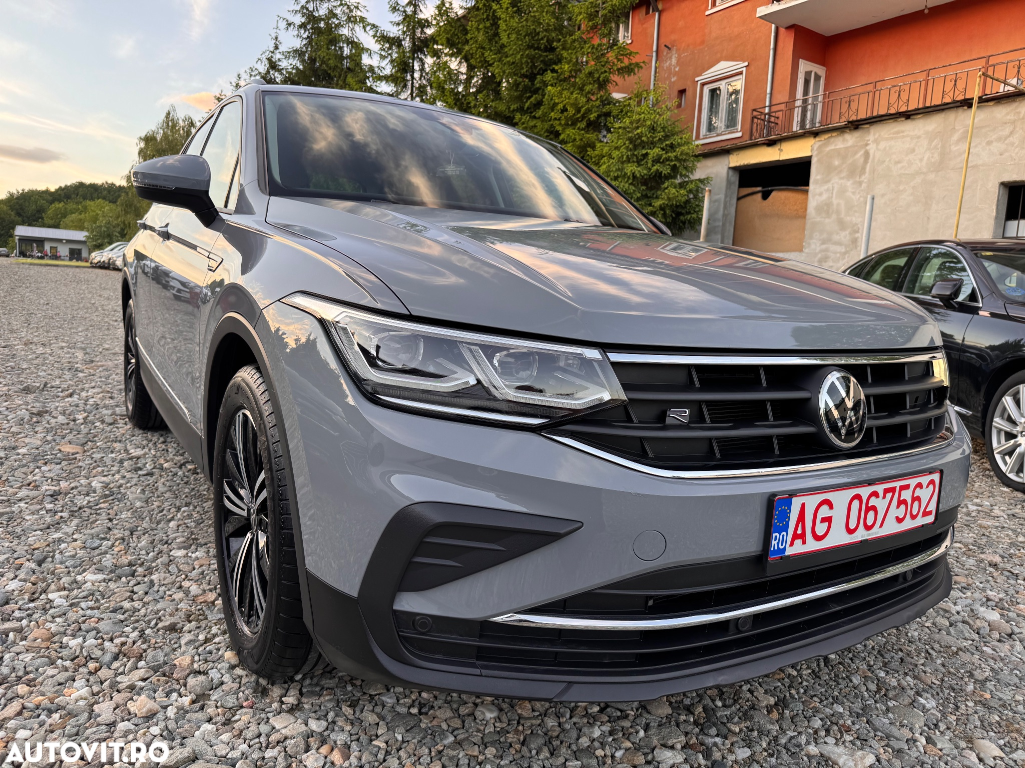 Volkswagen Tiguan 2.0 TDI SCR DSG R-Line - 12
