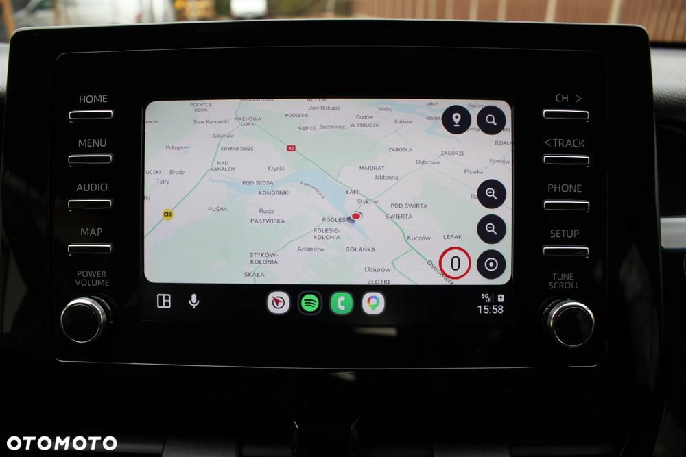 Toyota Camry 2.5 Hybrid Comfort CVT - 25