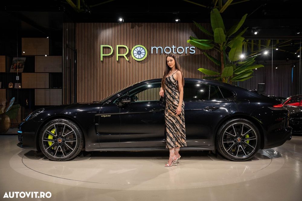 Porsche Panamera - 3